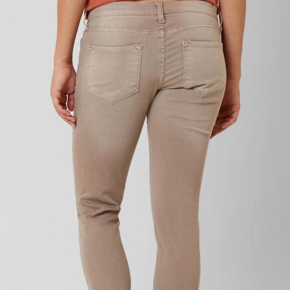 Low Rise Skinny Stretch Jean
Excellent Condition - Picture 3 of 4